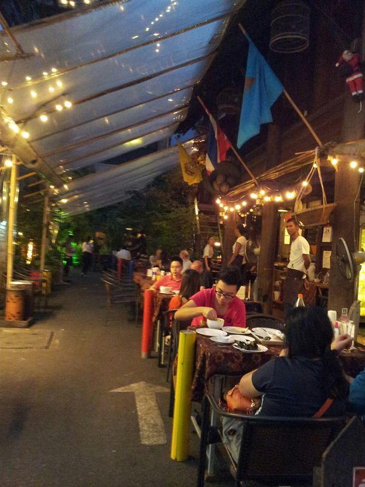 Suk11 Hostel Bangkok Zewnętrze zdjęcie